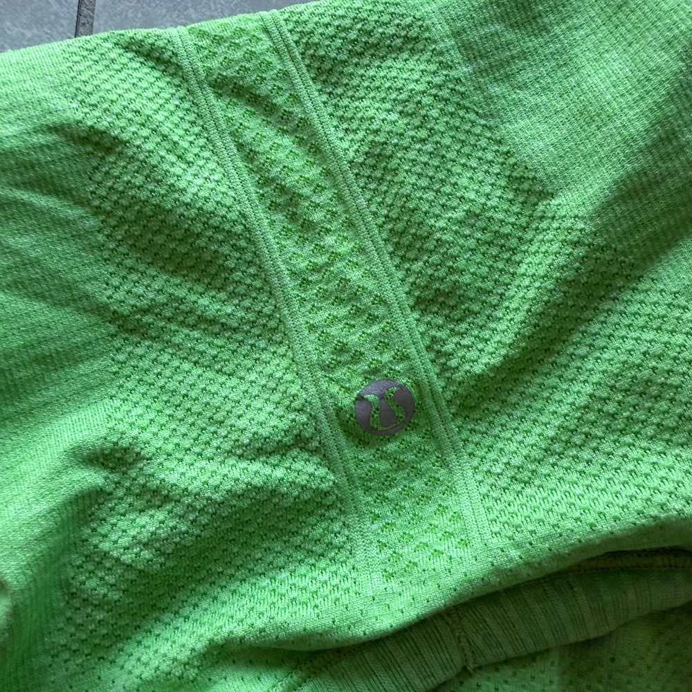 Lululemon light green swiftly tech Lightweight Long-Sleeve Crewneck Top - Picture 4 of 6